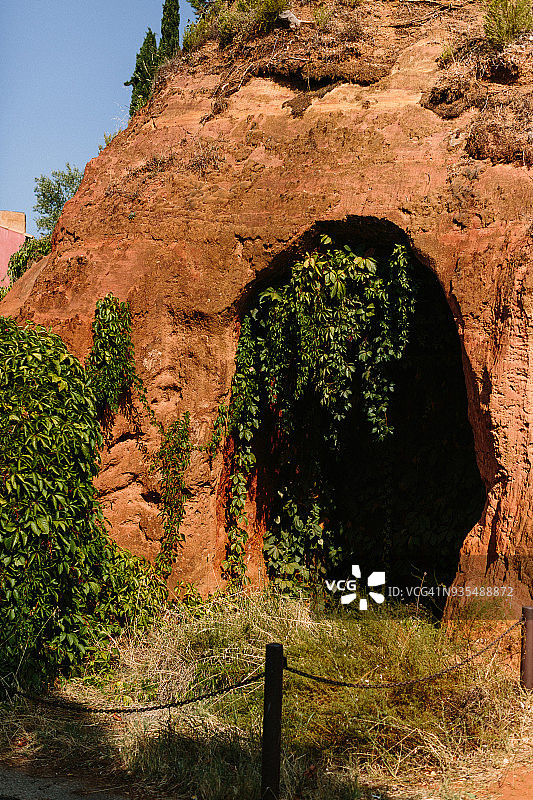 法国吕贝隆的鲁西荣赭石矿图片素材