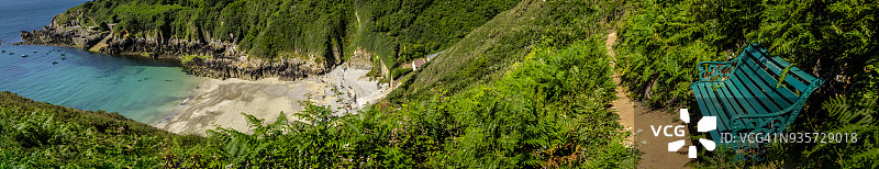 海峡群岛格恩西岛圣马丁圣徒湾景观长椅图片素材