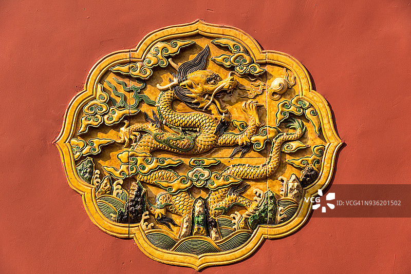 阳光明媚的北京故宫古建筑墙壁图片素材