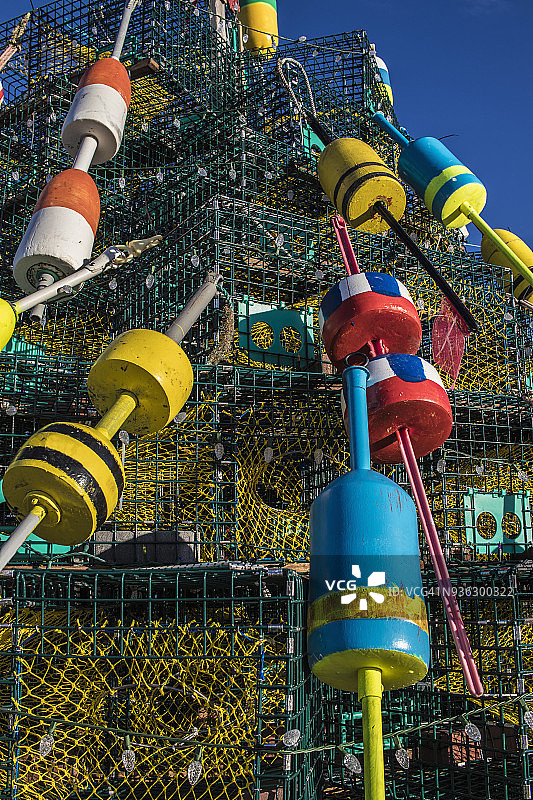 美国马萨诸塞州普利茅斯色彩鲜艳的浮标图片素材