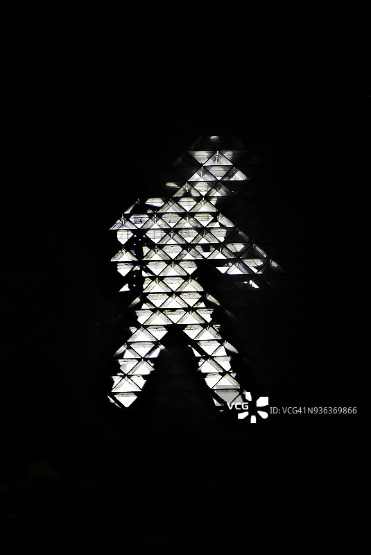 带有行人标志的交通信号灯图片素材