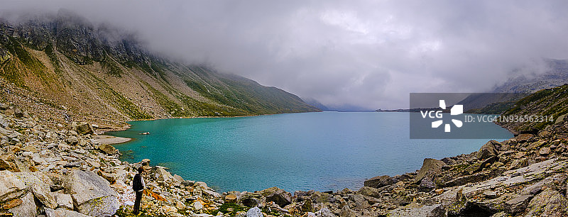 意大利皮埃蒙特大帕拉迪索国家公园的塞鲁湖水库（6张拼接图）图片素材