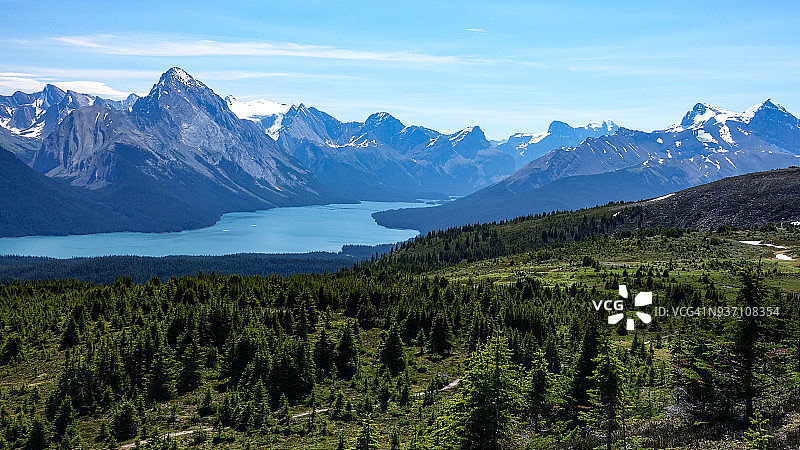 贾斯珀国家公园玛琳湖光头山徒步小径图片素材