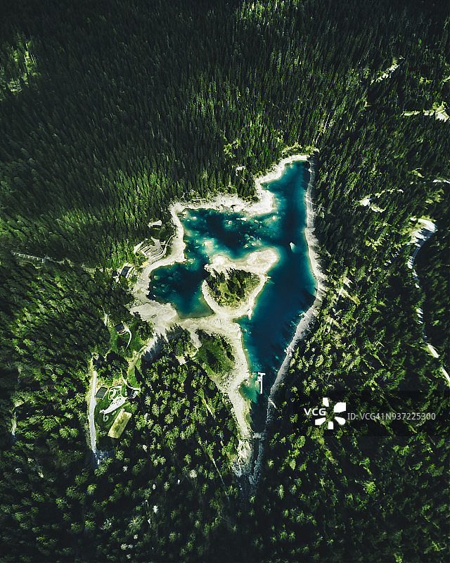 瑞士考马湖图片素材