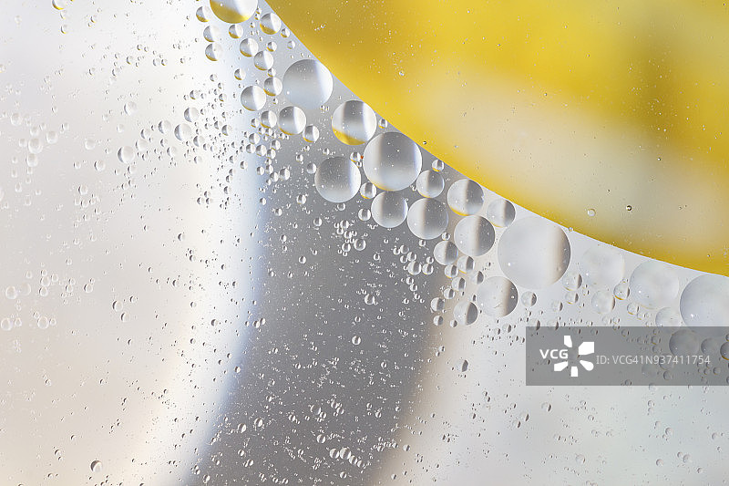 水和油的抽象微距照片图片素材
