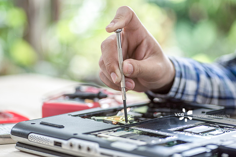 计算机维修概念特写：硬件图片素材