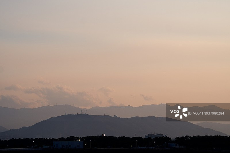 日本德岛县德岛市眉山在日落时的剪影图片素材