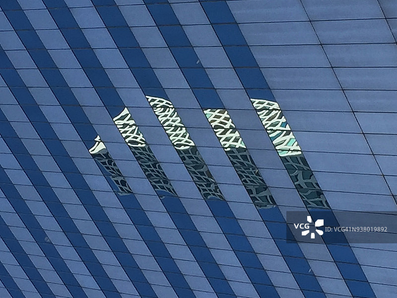 高楼大厦外墙的纹理反射图片素材