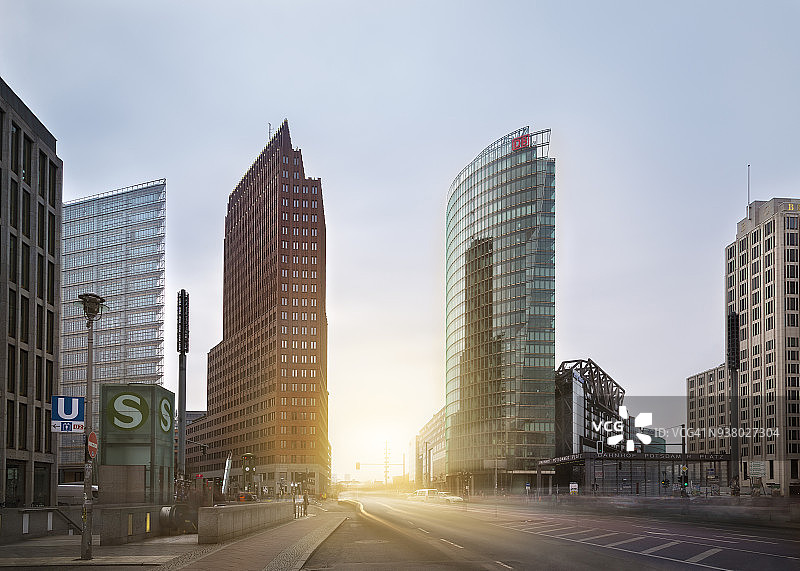 柏林波茨坦广场日落图片素材