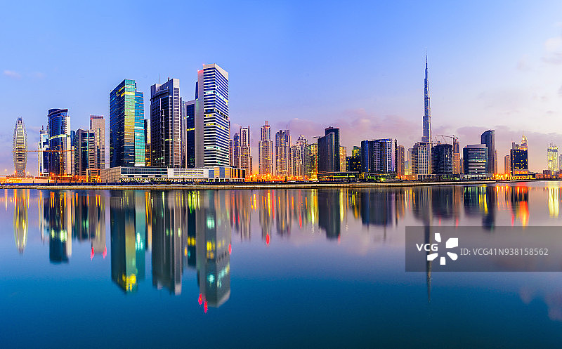 迪拜市中心天际线日落全景图片素材