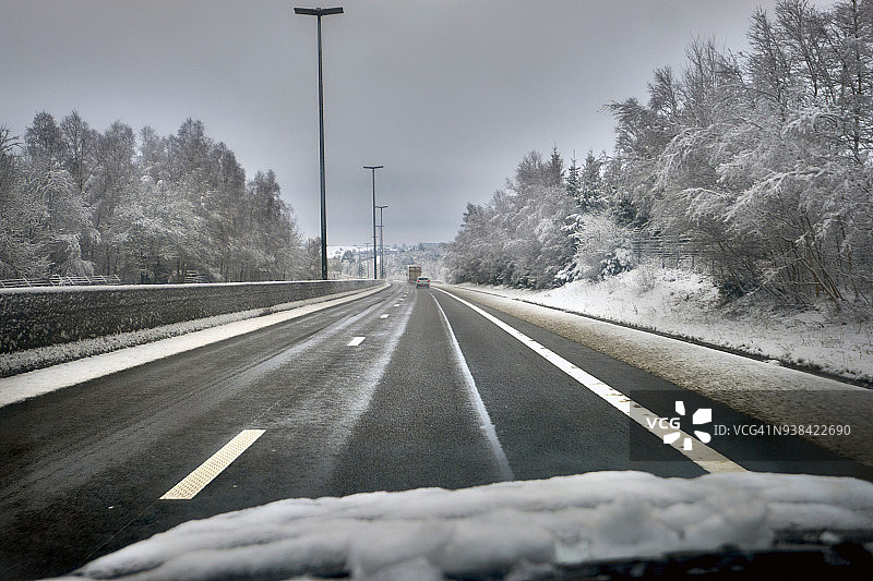雪地驾驶图片素材