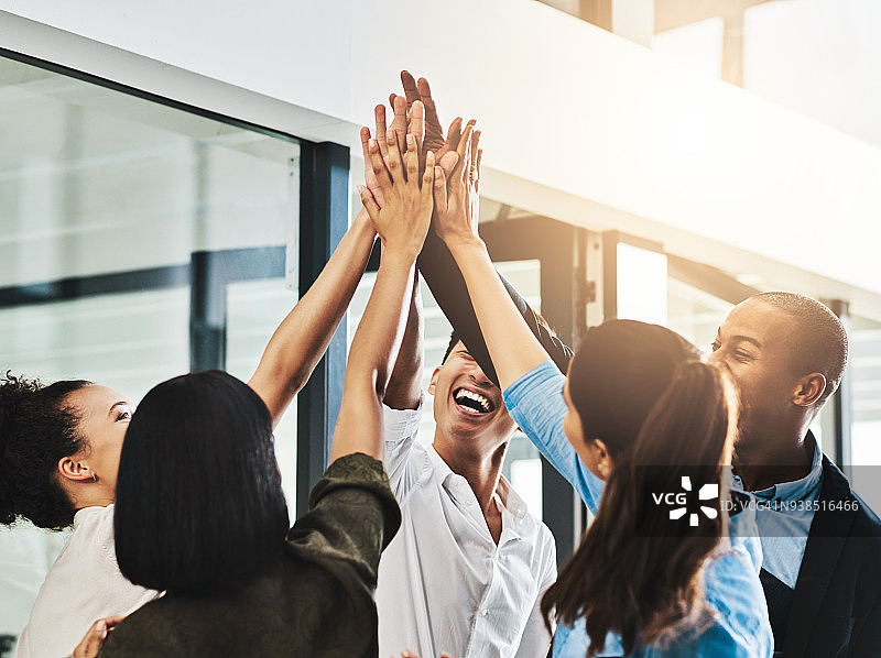 彰显团队凝聚力的商务团队图片素材