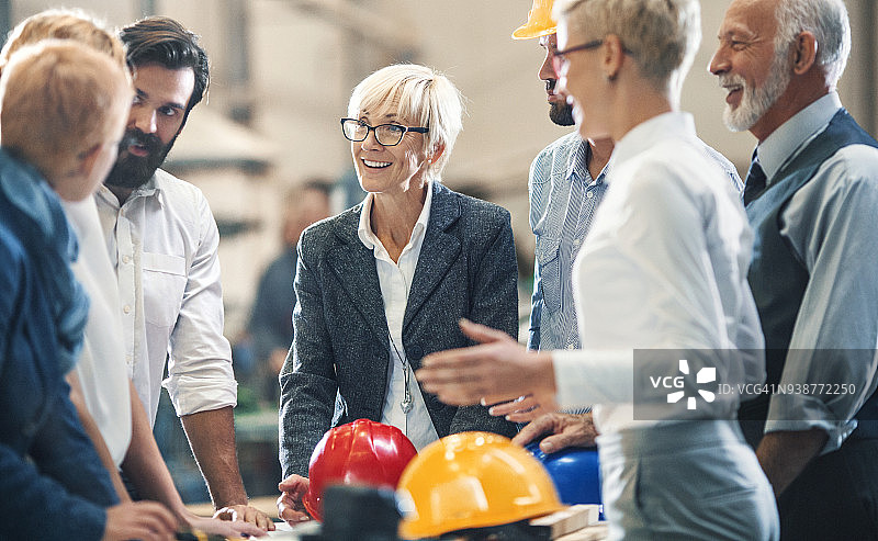 工业设计团队会议中图片素材