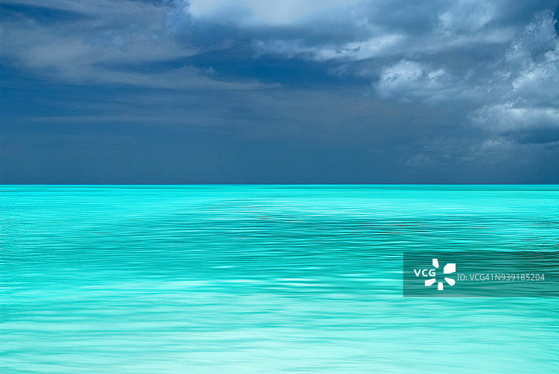 安提瓜岛快乐海滩湾图片素材