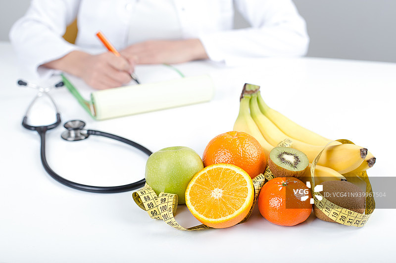 营养师与果蔬图片素材