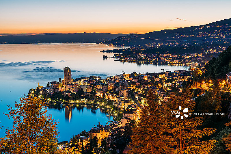 瑞士蒙特勒夜景图片素材