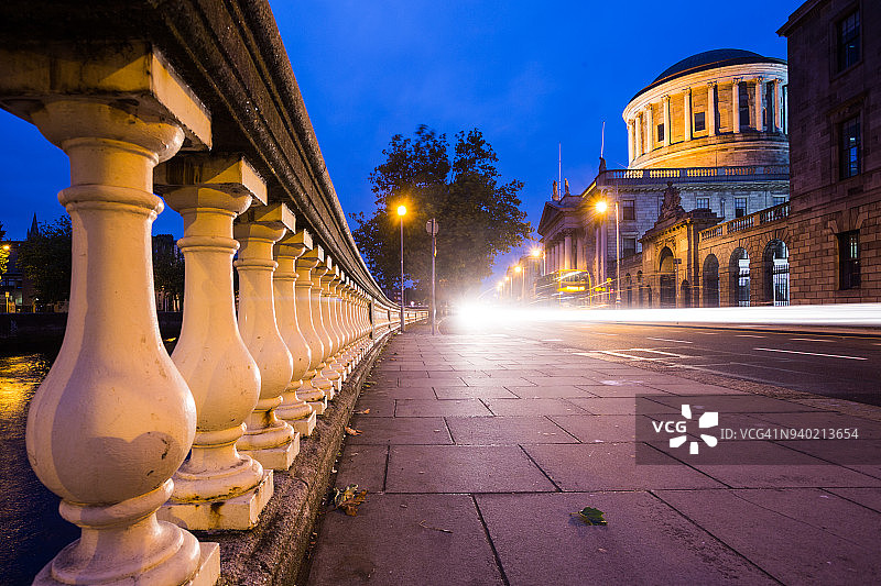 爱尔兰都柏林市的四个法院图片素材