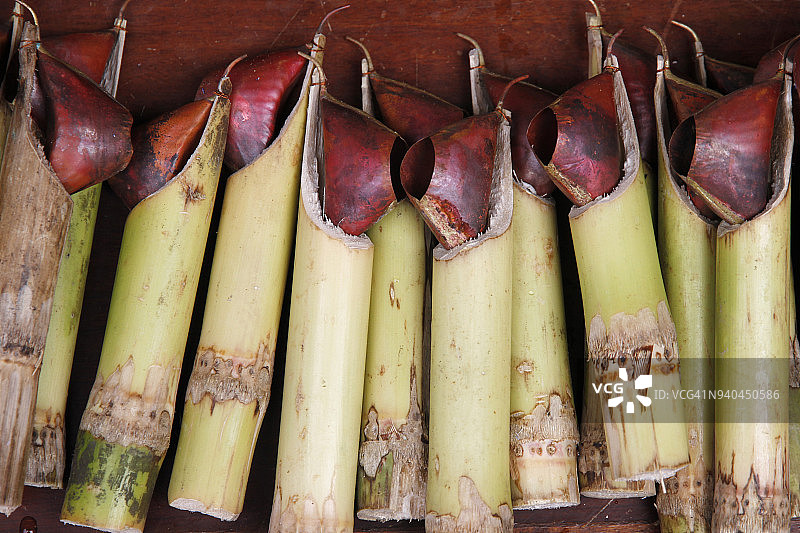 印度尼西亚传统巴迪布制作工具图片素材