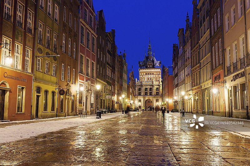 夜晚格但斯克的金门图片素材