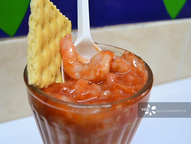 鲜虾腌汁鱼生图片素材