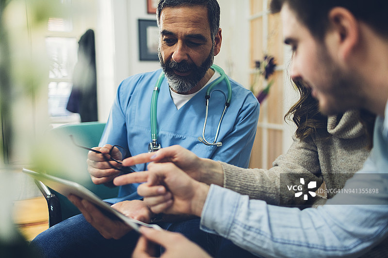 在医务所里图片素材