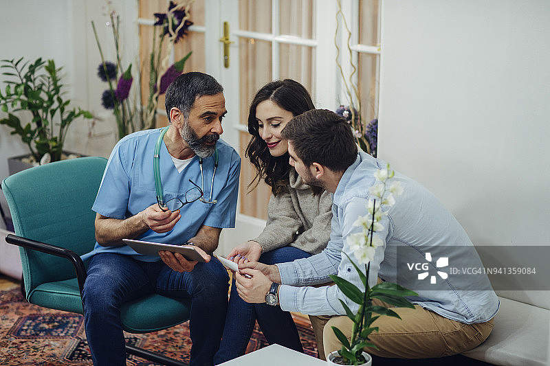 在医务所里图片素材