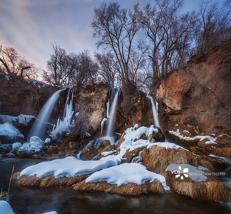 三重瀑布图片素材