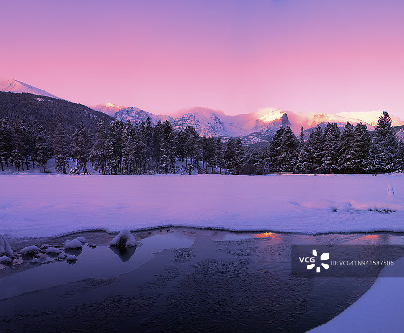 斯普拉格湖日出图片素材