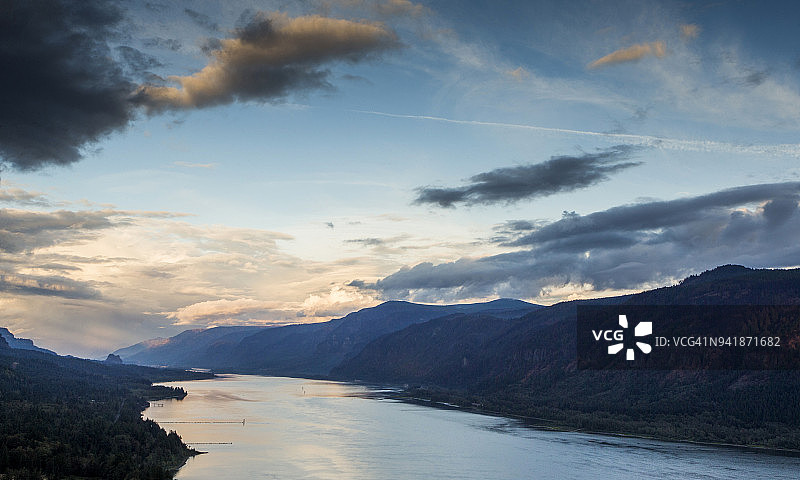 170920_MHP_峡谷_011图片素材