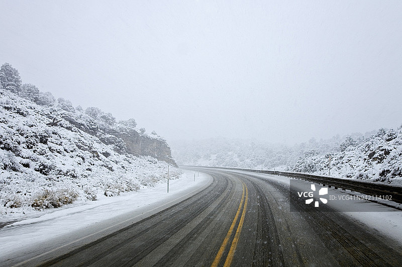 美国内华达州50号公路雪景图片素材