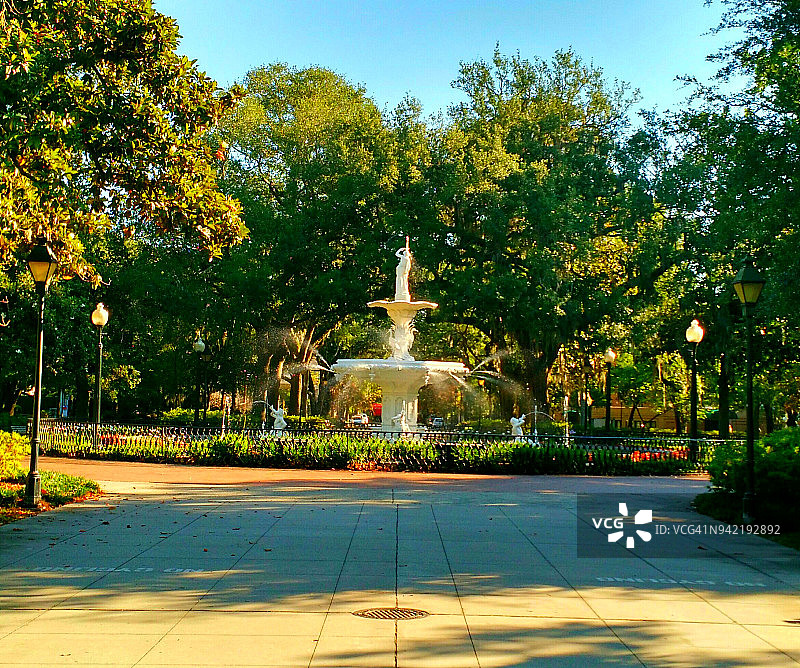 佐治亚州萨凡纳福赛斯公园的喷泉图片素材