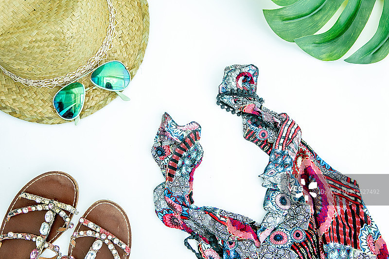 俯视视角：女士夏季用品图片素材