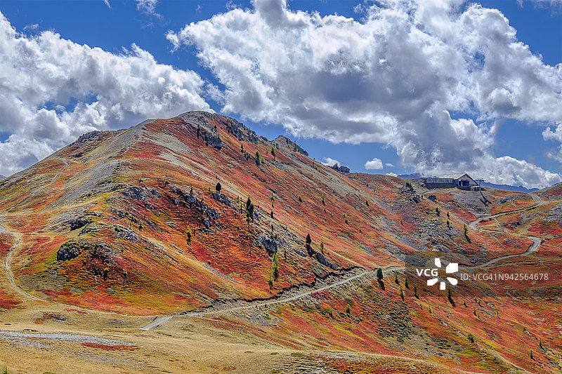 意大利苏萨山谷小路图片素材