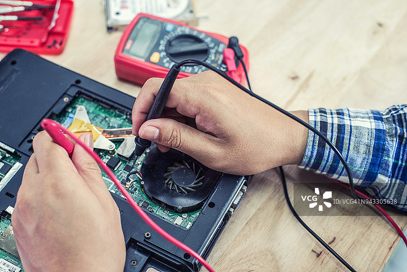 计算机维修概念特写：硬件图片素材
