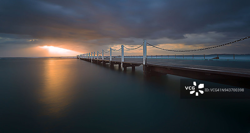 纳拉宾日出图片素材