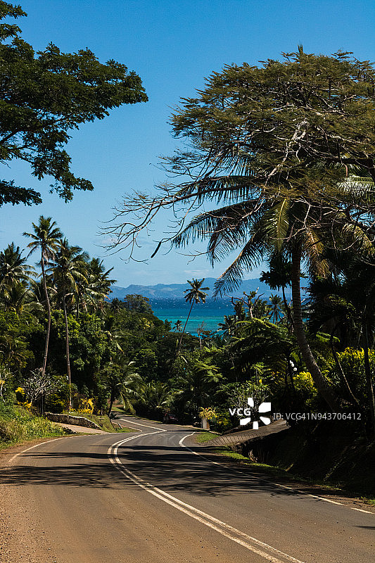 通往大海的道路图片素材