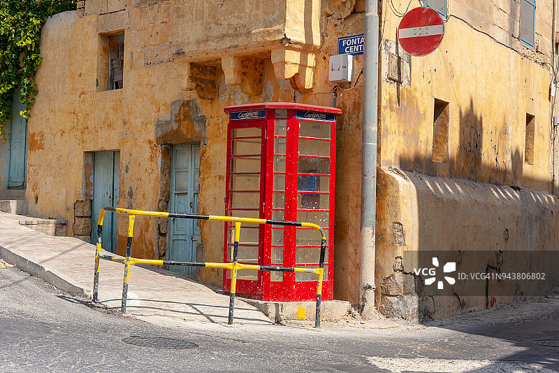 戈佐岛的旧电话亭图片素材