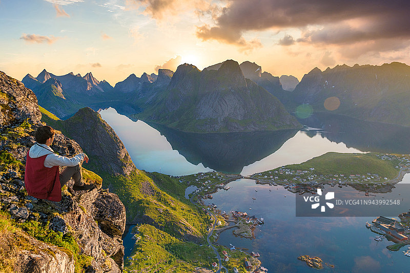 挪威罗浮敦群岛全景，日落美景图片素材