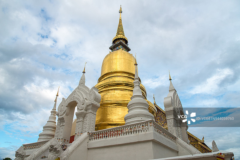 泰国清迈府的素攀寺宝塔图片素材