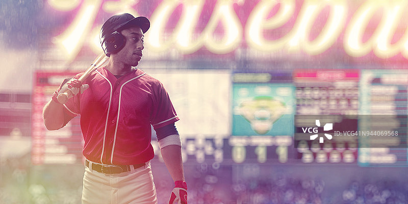 记分牌前的职业棒球男运动员肖像图片素材