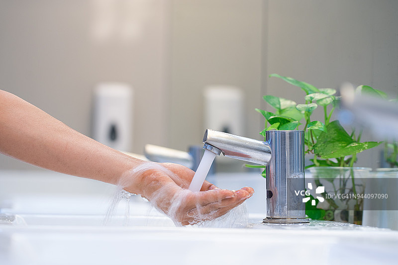 水和水盆图片素材