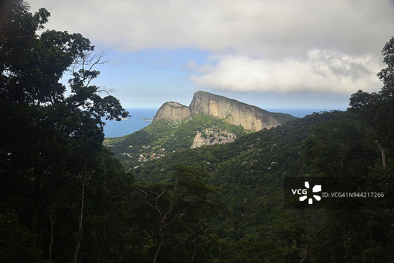 莫罗双子峰图片素材
