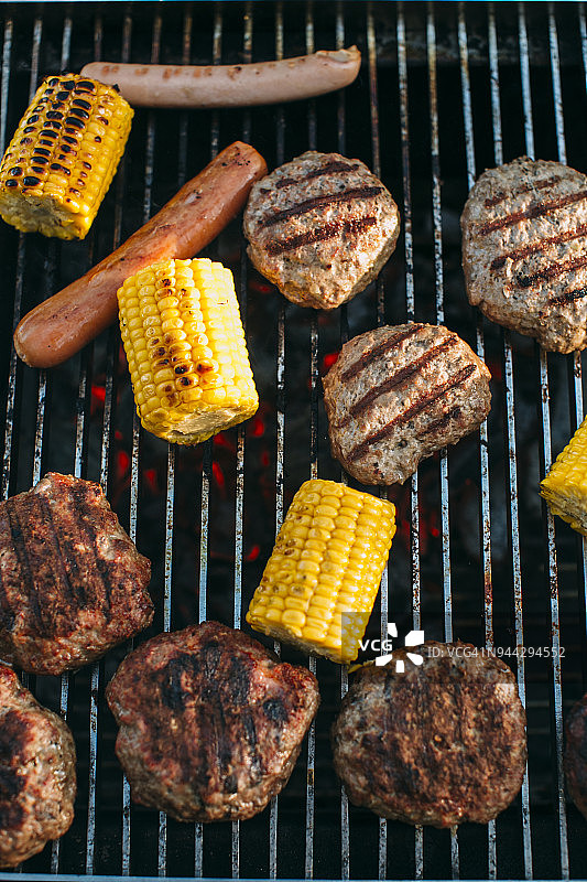 烤肉和玉米图片素材