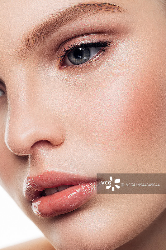 化自然妆的美女图片素材