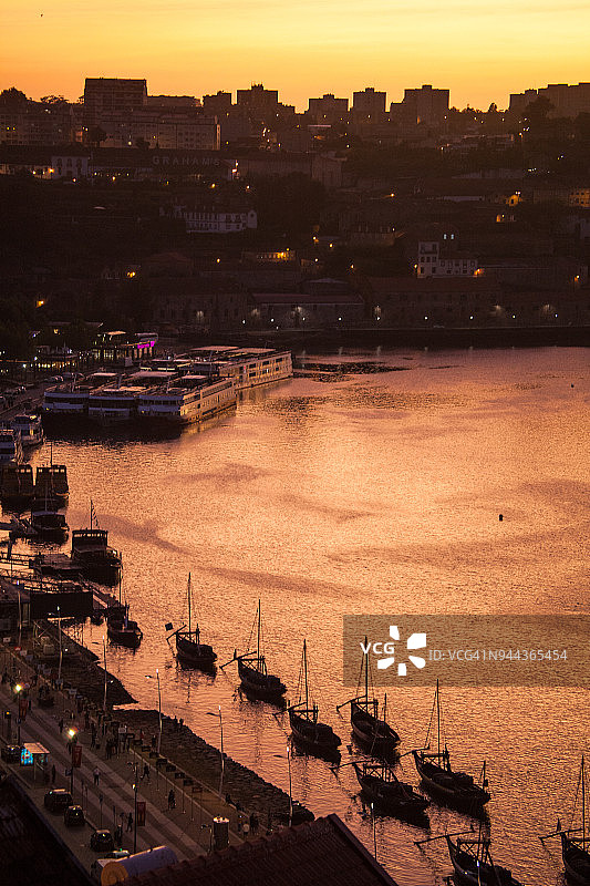 葡萄牙波尔图杜罗河图片素材