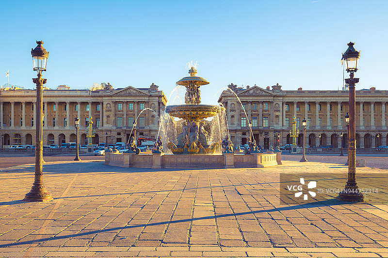 法国巴黎协和广场与喷泉图片素材