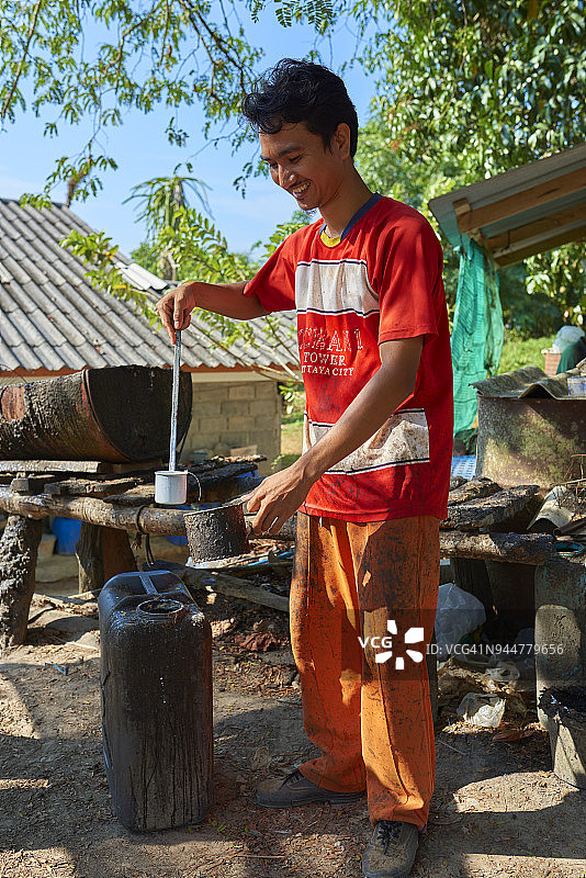 测试橡胶采割者带来的乳胶图片素材