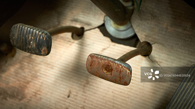 旧油门踏板图片素材