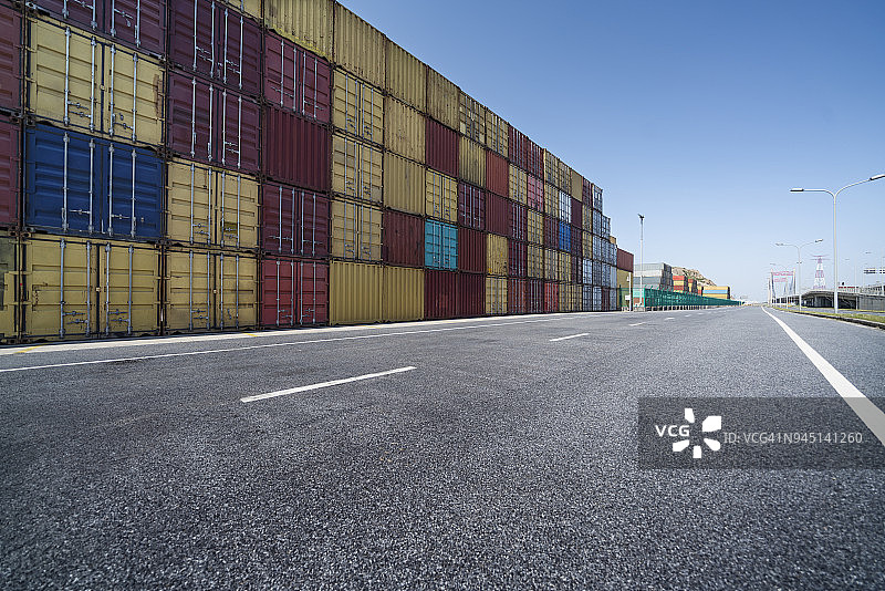 货运集装箱停车场图片素材