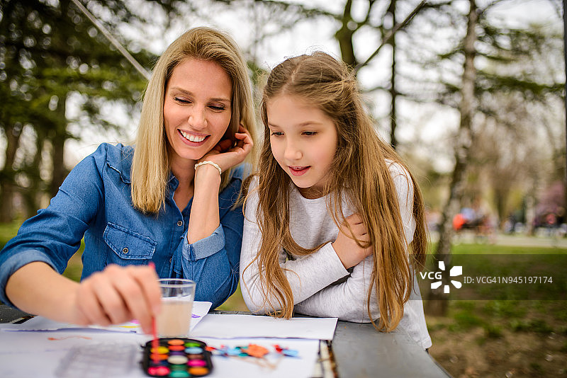 热爱绘画图片素材